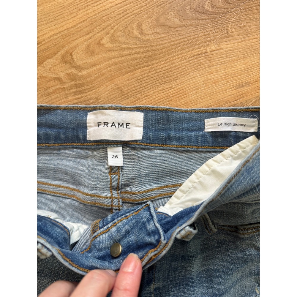 Frame Le High Skinny Distressed Denim - Picture 4 of 6